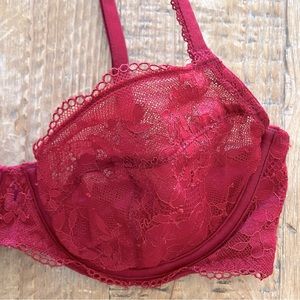 Victoria’s Secret unlined demi cup bra/ 34C